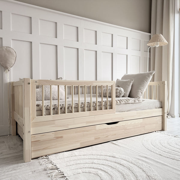 Esme Kid's Day Bed