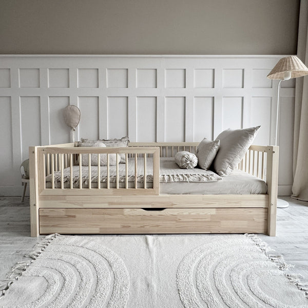 Esme Kid's Day Bed