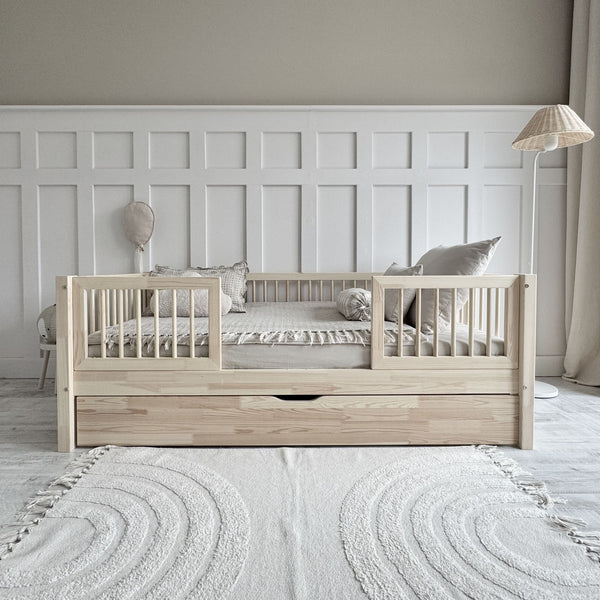 Esme Kid's Day Bed
