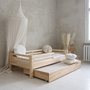 Sophia Kids' Day Bed